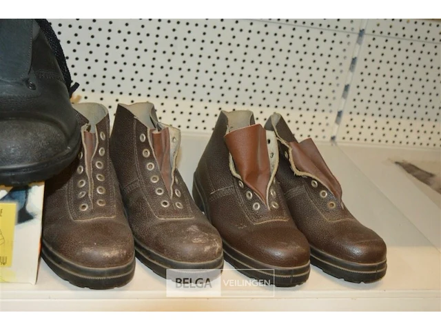 4 paar werkschoenen div maten - afbeelding 4 van  4