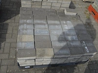 4 paletten grote klinkers ca. 17 m2 (zonder pvc paletten) - afbeelding 7 van  11