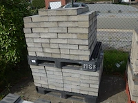 4 paletten grote klinkers ca. 25 m2 (zonder pvc paletten) - afbeelding 2 van  11