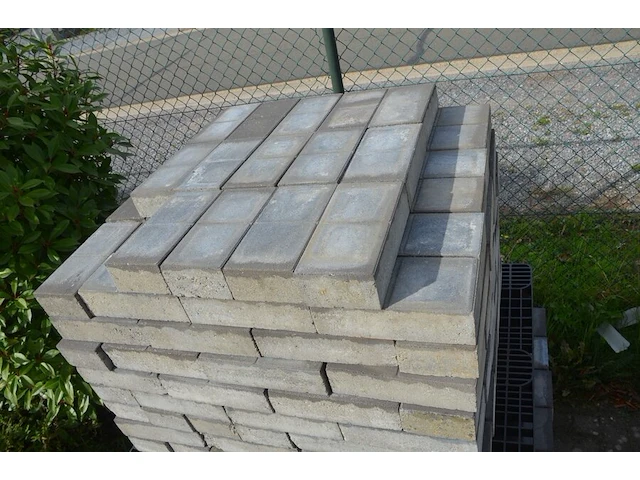 4 paletten grote klinkers ca. 25 m2 (zonder pvc paletten) - afbeelding 4 van  11