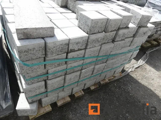 4 pallets klinkers verschillend - afbeelding 14 van  16