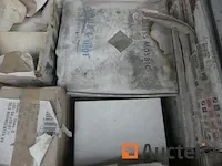 4 pallets van verschillende tegels - afbeelding 2 van  25