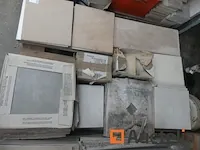 4 pallets van verschillende tegels - afbeelding 8 van  25