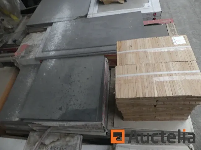 4 pallets van verschillende tegels - afbeelding 14 van  25