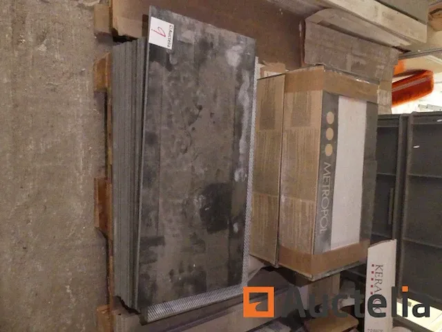 4 pallets van verschillende tegels - afbeelding 16 van  25