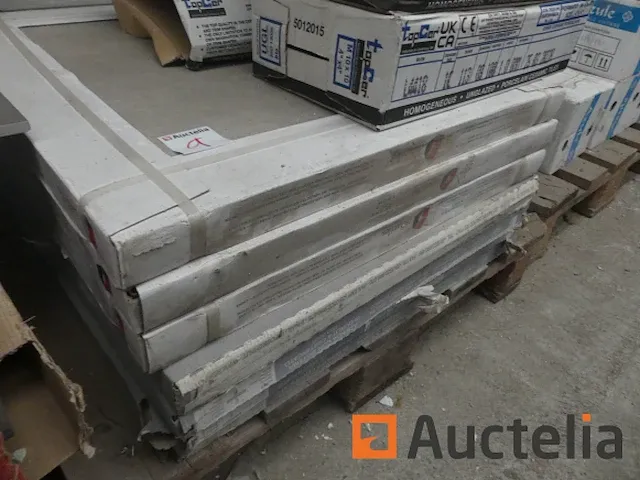 4 pallets van verschillende tegels - afbeelding 18 van  25