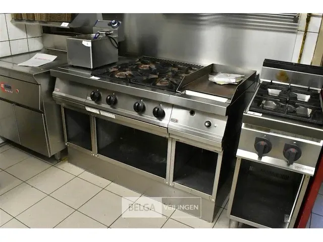 4 pits gasvuur fagor, op propaan met rvs werktafel en geintegreerde bakplaat 140x85x100 - afbeelding 1 van  3