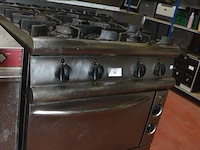 4 pits inox gasvuur met oven 380v (27) - afbeelding 3 van  6