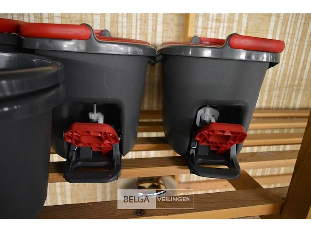 4 poetsemmers en 2 gewone emmers - afbeelding 3 van  4