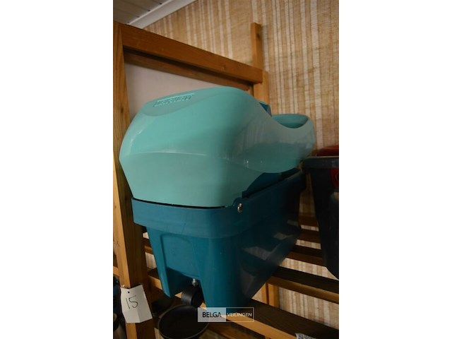 4 poetsemmers en 2 gewone emmers - afbeelding 4 van  4