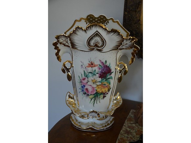 4 porseleinen vazen, 11 porseleinen bloemen - afbeelding 7 van  14