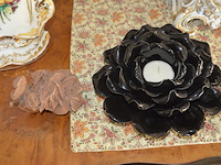 4 porseleinen vazen, 11 porseleinen bloemen - afbeelding 9 van  14