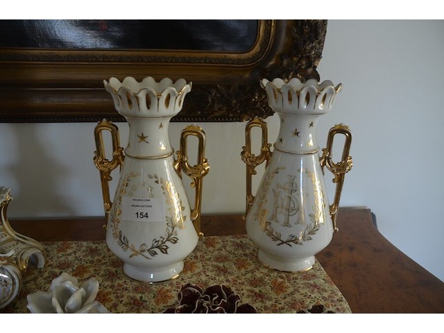 4 porseleinen vazen, 11 porseleinen bloemen - afbeelding 12 van  14