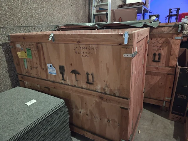 4 professionele frames voor barco led schermen - afbeelding 3 van  16