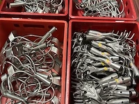 4 pvc bakken inh. tuingereedschap - afbeelding 1 van  5