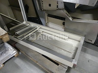 4 rij voor de kassa in de winkel - afbeelding 3 van  12