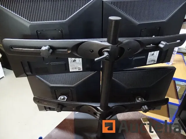 4 samsung 940b schermen gemonteerd op standaard - afbeelding 2 van  8
