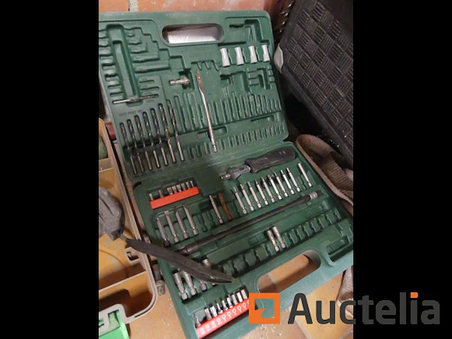 4 schroefmachines hitachi - afbeelding 1 van  8