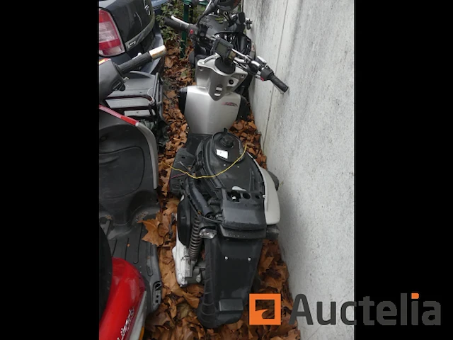 4 scooters - afbeelding 5 van  17