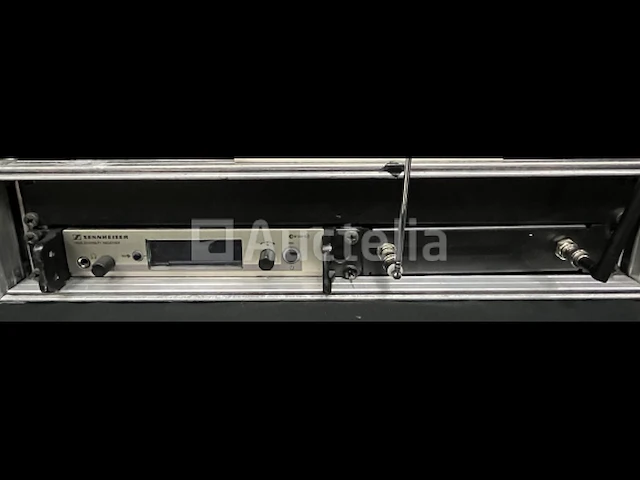 4 sennheiser ew300 g2 draadloze microfoon-ontvangerkits - afbeelding 1 van  4