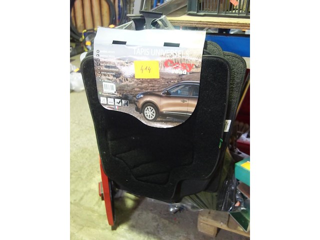 4 sets autotapijten - afbeelding 1 van  2