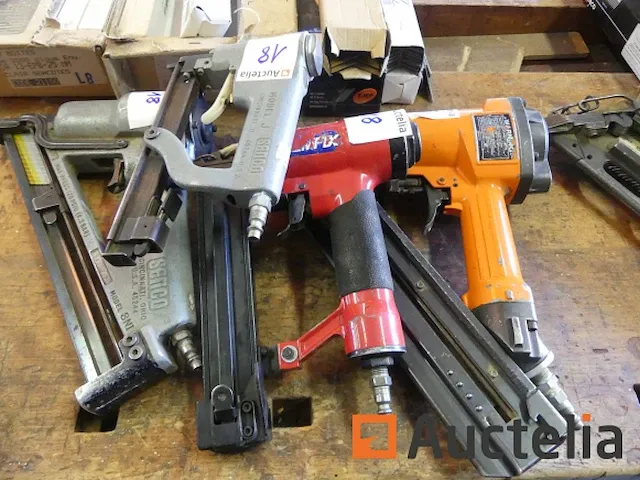 4 spijkermachines en pneumatisch nietmachine - afbeelding 4 van  6