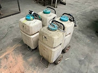 4 sproeiers / elektrische spuitwagens - afbeelding 1 van  5