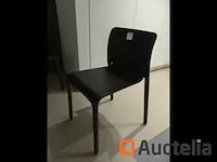 4 stoelen en 1 koffietafel - afbeelding 2 van  5