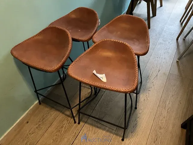 4 stoelen - afbeelding 1 van  4