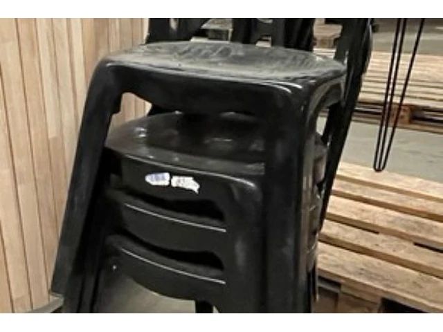 4 stoelen - afbeelding 3 van  3