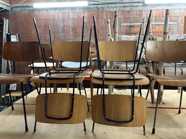 4 stoelen - afbeelding 1 van  4