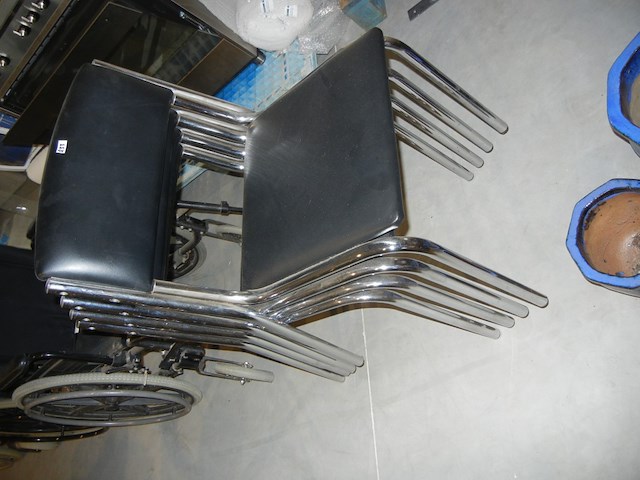 4 stoelen - afbeelding 2 van  3