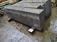 4 stuks grijs trapblokken arduin afm. 100x35x15 , 1 stuk grijs trapblok arduin afm. 125x35x15 - afbeelding 5 van  6