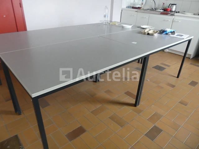 4 tafels en 8 stoelen - afbeelding 1 van  5