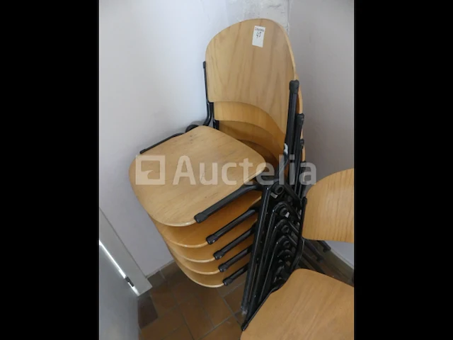 4 tafels en 8 stoelen - afbeelding 3 van  5