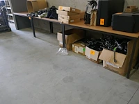 4 tafels, houten bovenblad - afbeelding 1 van  3