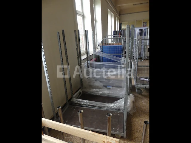 4 trolleys - afbeelding 2 van  4