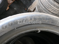 4 tweedehands banden good yaer extra load (afmetingen: 225/45 r17 94v) - afbeelding 1 van  4