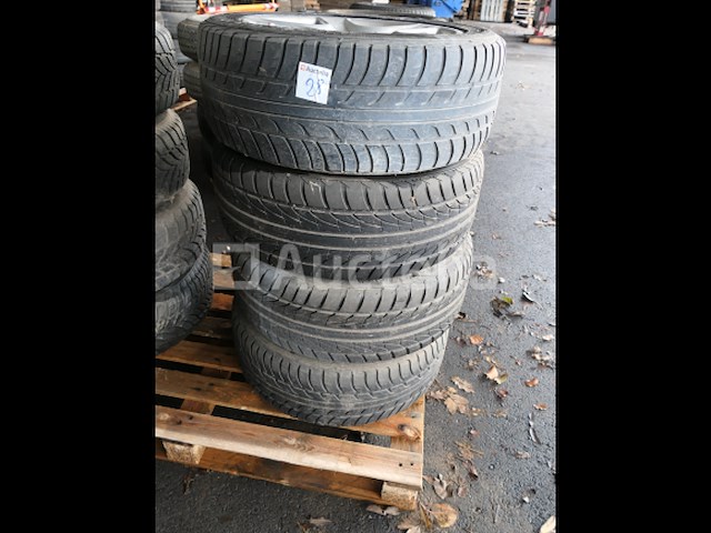4 tweedehands banden op good yaer hydrag aluminium velg (afmetingen: 205/55r16 91v) - afbeelding 1 van  7