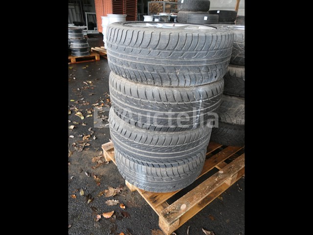 4 tweedehands banden op good yaer hydrag aluminium velg (afmetingen: 205/55r16 91v) - afbeelding 7 van  7