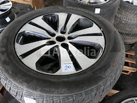4 tweedehands winterbanden op maxxis victra suv m+s aluminium velg (afmetingen: 235/60 r18 107h) - afbeelding 4 van  7