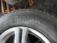 4 tweedehands winterbanden op vredestein wintrak extreme velg (afmetingen: 215/70 r16 100h) - afbeelding 4 van  8