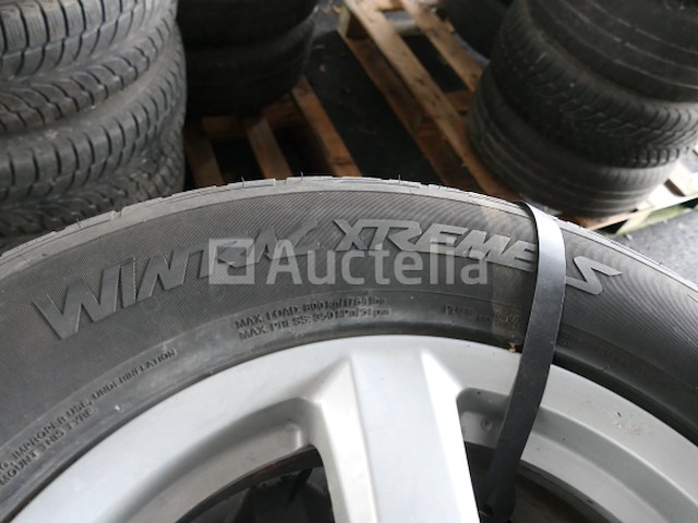 4 tweedehands winterbanden op vredestein wintrak extreme velg - afbeelding 2 van  8
