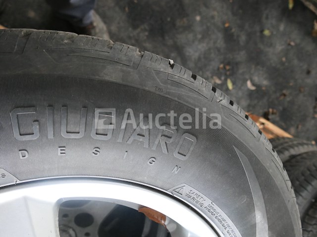 4 tweedehands winterbanden op vredestein wintrak extreme velg - afbeelding 6 van  8