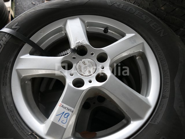 4 tweedehands winterbanden op vredestein wintrak extreme velg - afbeelding 7 van  8