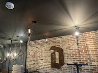 4 verlichtingsarmaturen - afbeelding 1 van  4