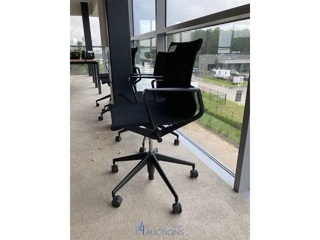 4 verrijdbare typistenstoelen vitra - afbeelding 3 van  5