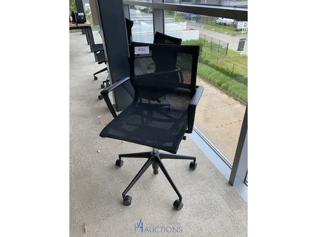 4 verrijdbare typistenstoelen vitra - afbeelding 4 van  5