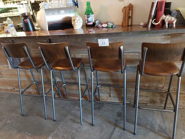 4 vintage barkrukken - afbeelding 1 van  5