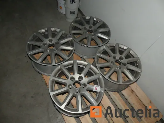 4 wielen voor audi - afbeelding 4 van  5